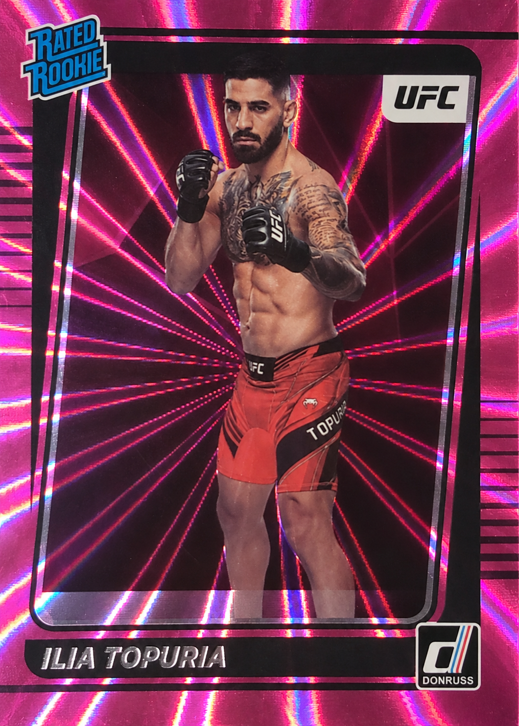 Recreación con IA de 2022 Panini Donruss UFC Pink Laser Holo Ilia Topuria #215 SP